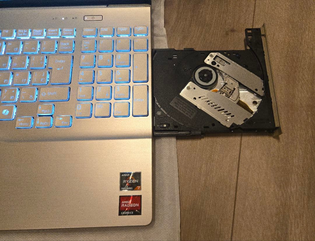 【未使用】FMV LIFEBOOK AH56/J3 Ryzen7/ブルーレイ搭載