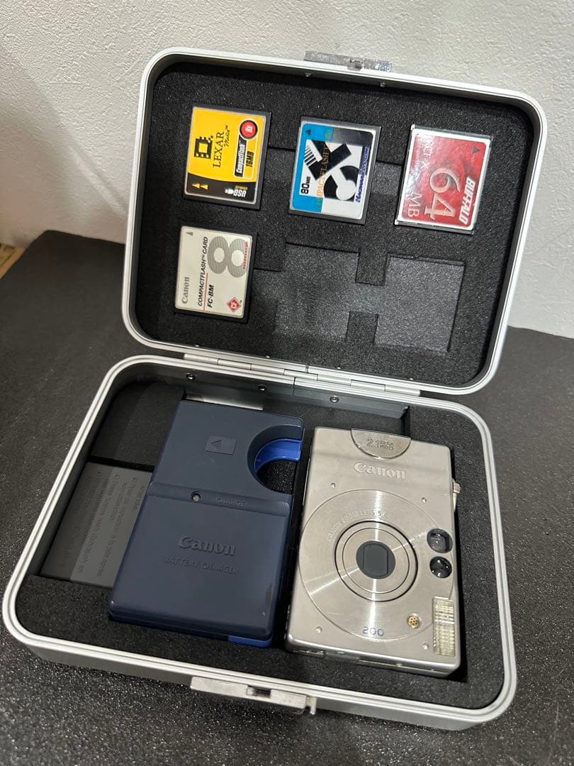 お散歩撮影にどうぞ。エモい200万画素Canon IXY DIGITAL 200