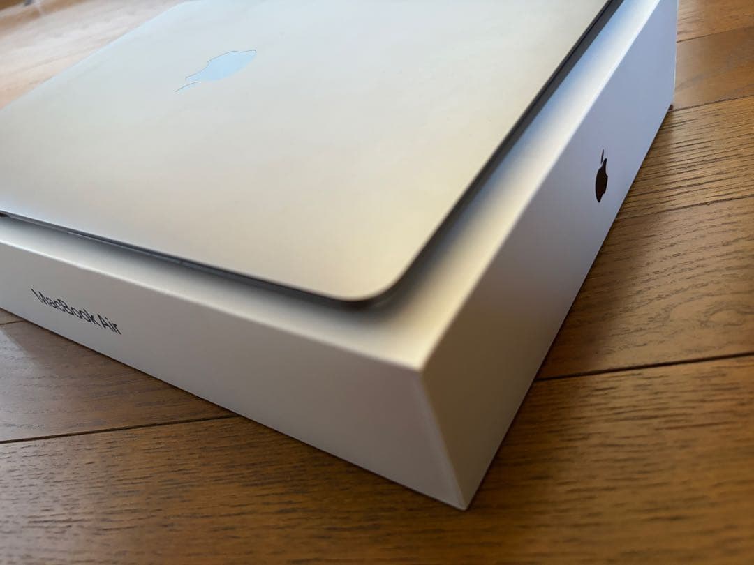MacBookAir M1 8GB 256GB 13インチ 箱 充電器