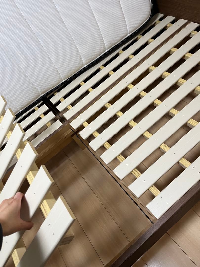 【千葉県四街道市で引取可能な方】ダブルベッドフレーム　ニトリ 収納コンセント付き