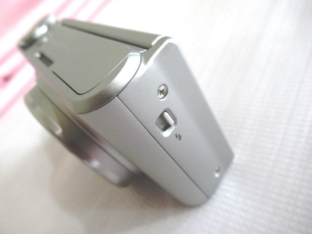 新品未使用　キャノン　PowerShot SX740 HS　デジカメ　シルバー