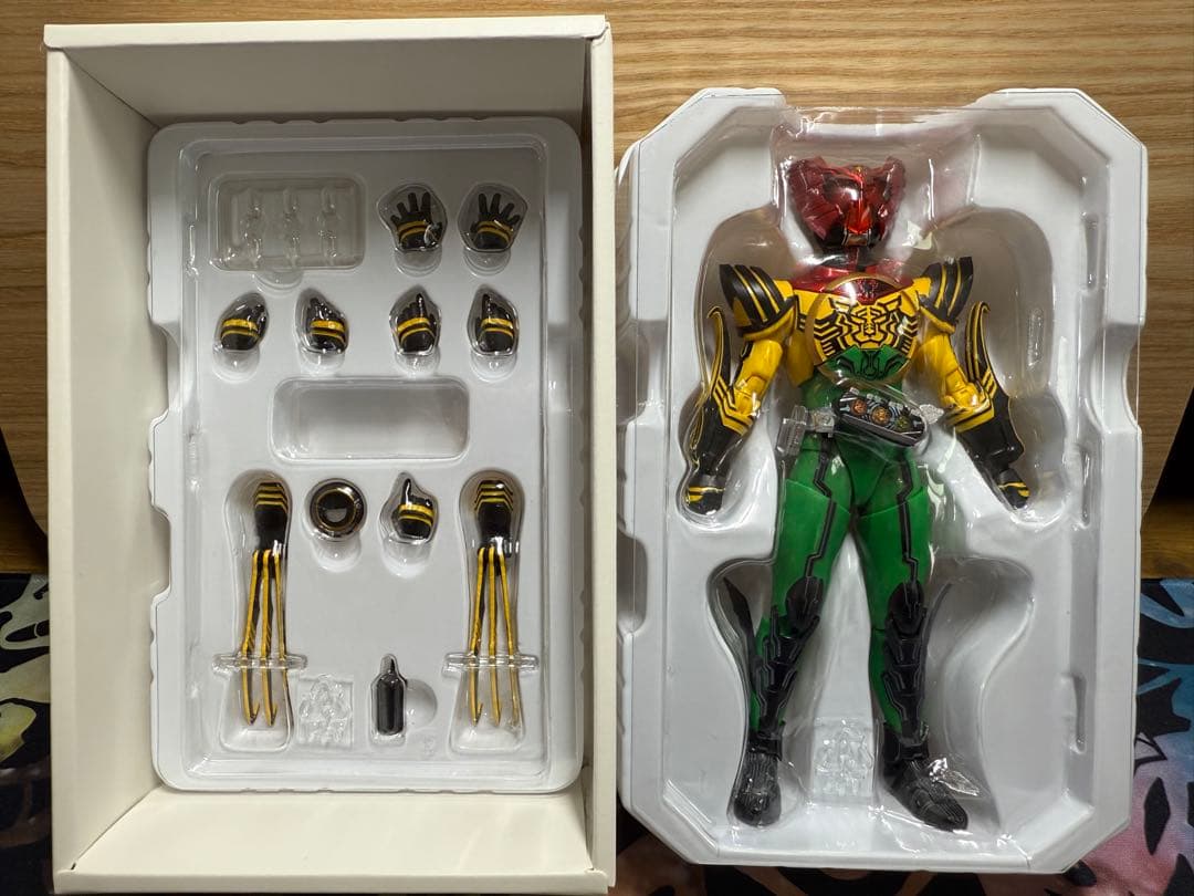中古）バンダイ S.H.フィギアーツ 仮面ライダーオーズ『スーパータトバコンボ』
