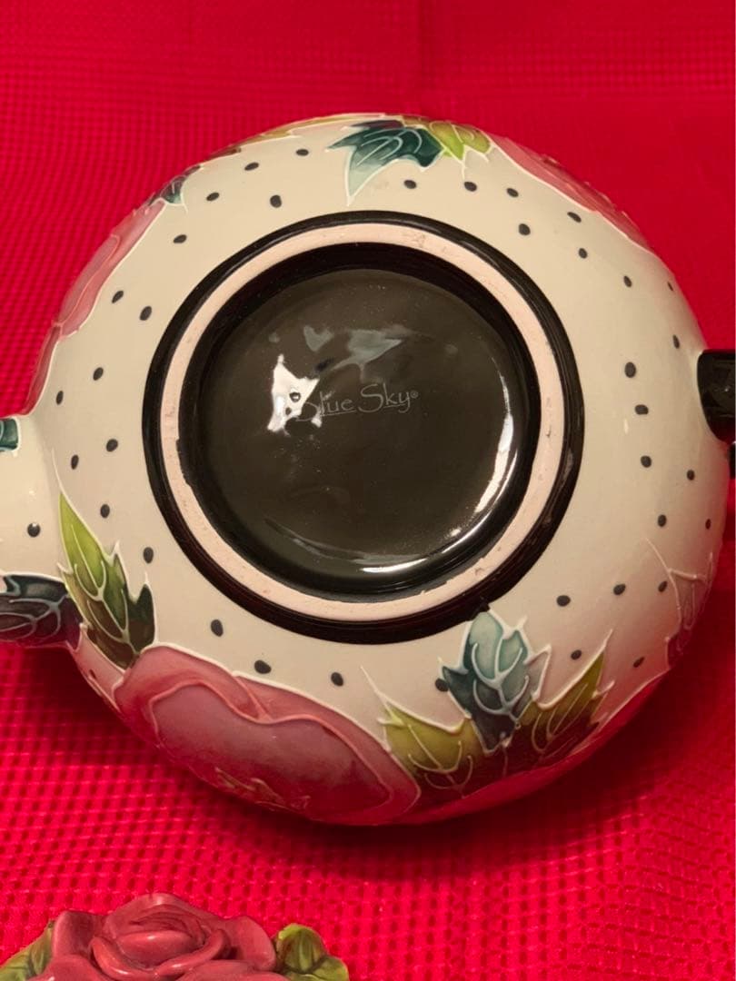 Tea pot “ No Brand”
