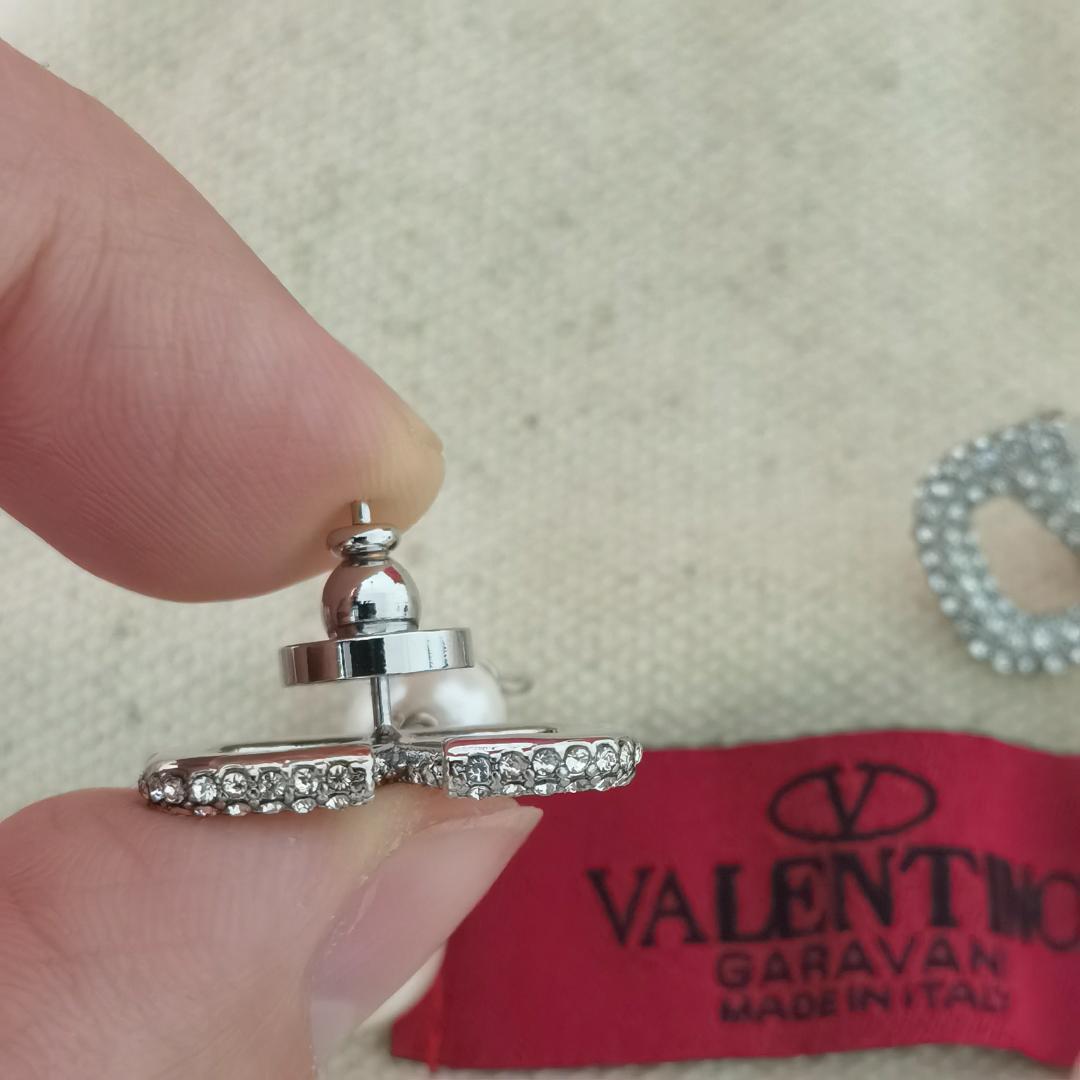 《シルバー》Vロゴ ヴァレンティノ クリスタルパール ピアス 超美品