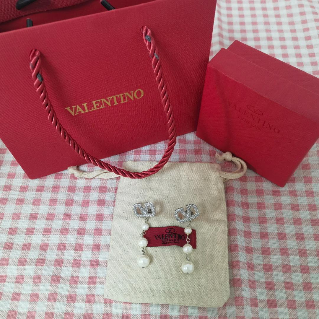 《シルバー》Vロゴ ヴァレンティノ クリスタルパール ピアス 超美品