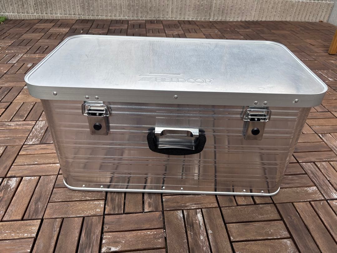 FIELDOOR アルミコンテナボックス Mサイズ（ペグハンマー、ロープ付き）