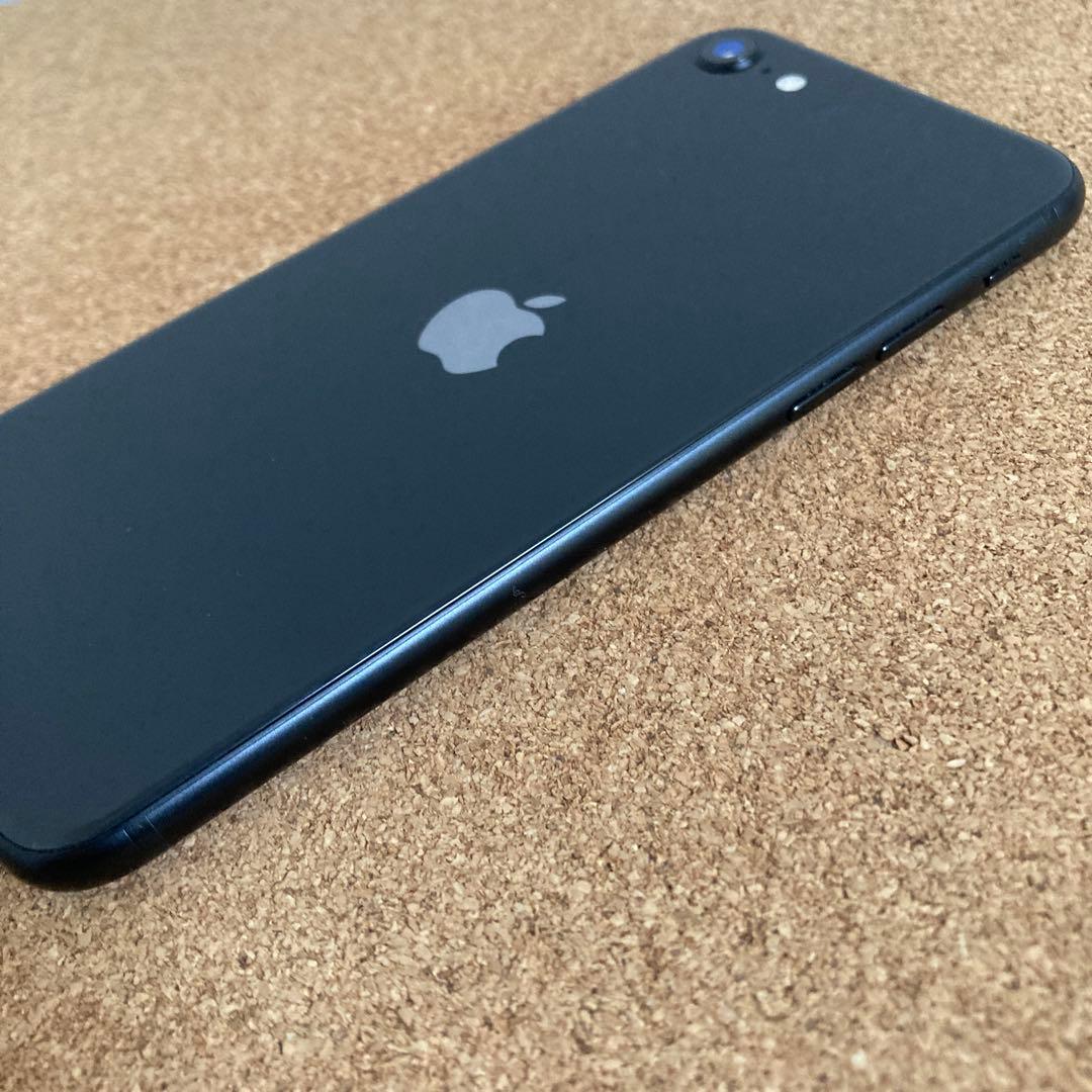 4155【早い者勝ち】美品☆電池新品☆iPhoneSE2 64GB SIMフリー