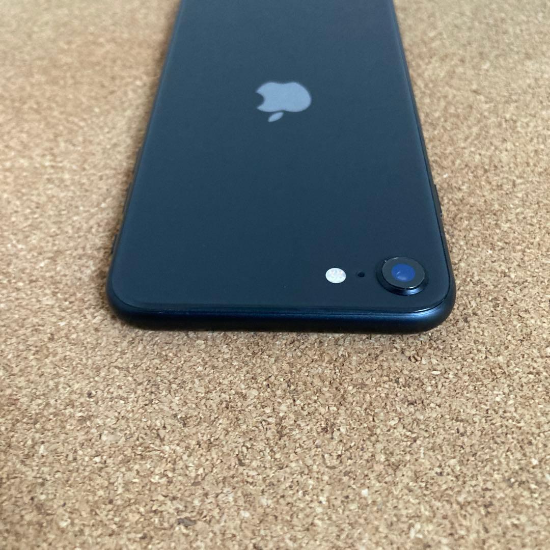 4155【早い者勝ち】美品☆電池新品☆iPhoneSE2 64GB SIMフリー