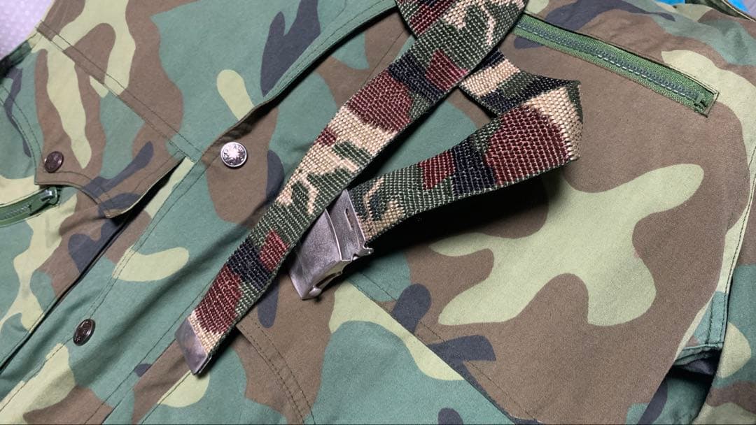 1990年代中国武装警察の上下制服　ベルト付き　迷彩服・パンツセット 緑系迷彩