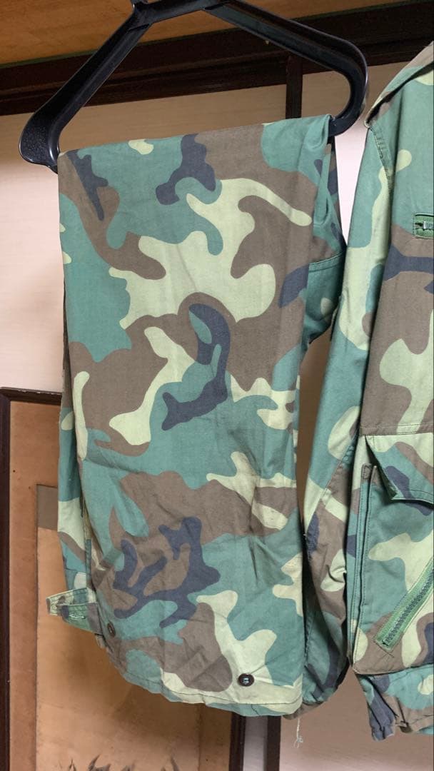 1990年代中国武装警察の上下制服　ベルト付き　迷彩服・パンツセット 緑系迷彩