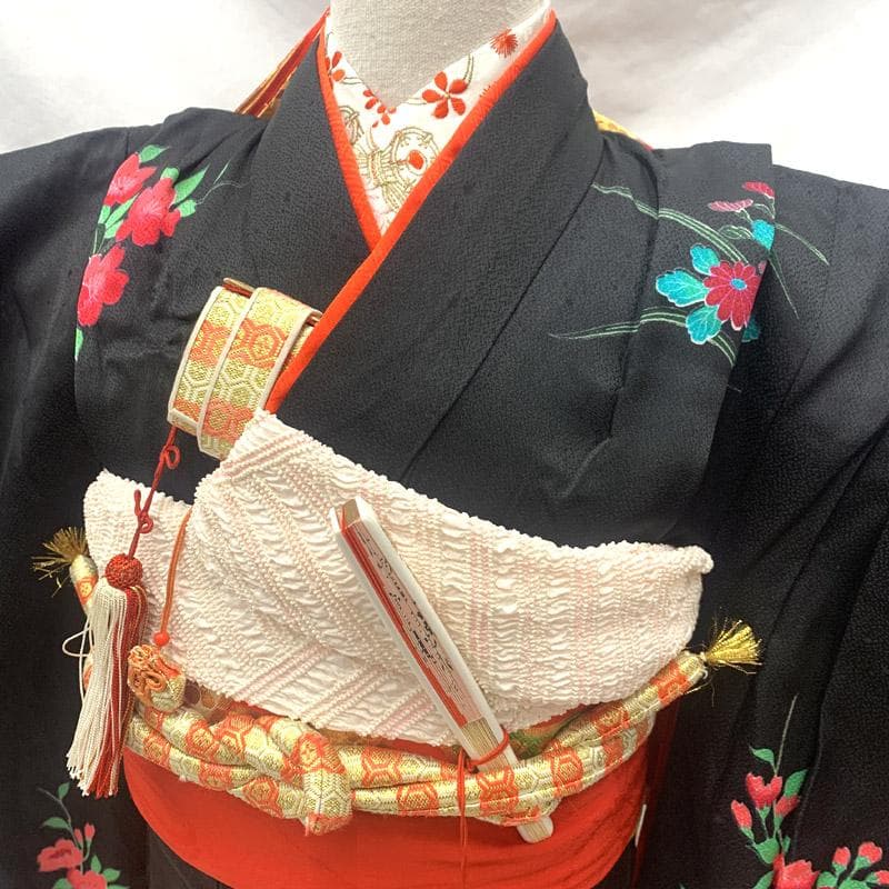603ag4■七五三 七歳 女児 着物&袋帯&長襦袢 金彩 牡丹 菊 黒■美品