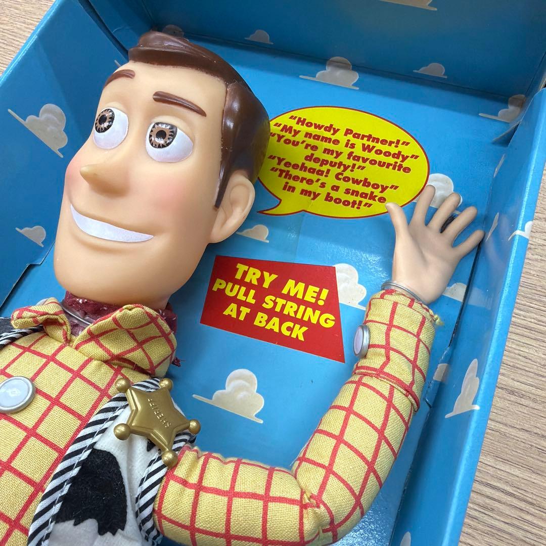 トイストーリー　TALKING WOODY