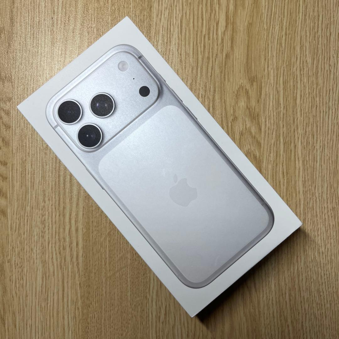 新品、未使用 iPhone 17Pro 256GB シルバー国内版SIMフリー