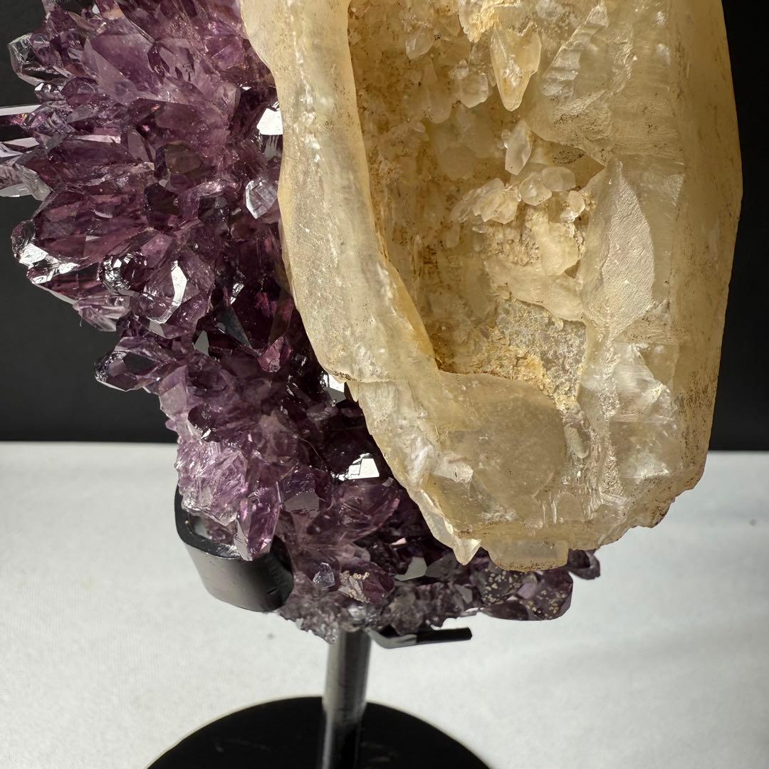 天然石カルサイト共生アメジストの原石　置物　鉱物NO.020613