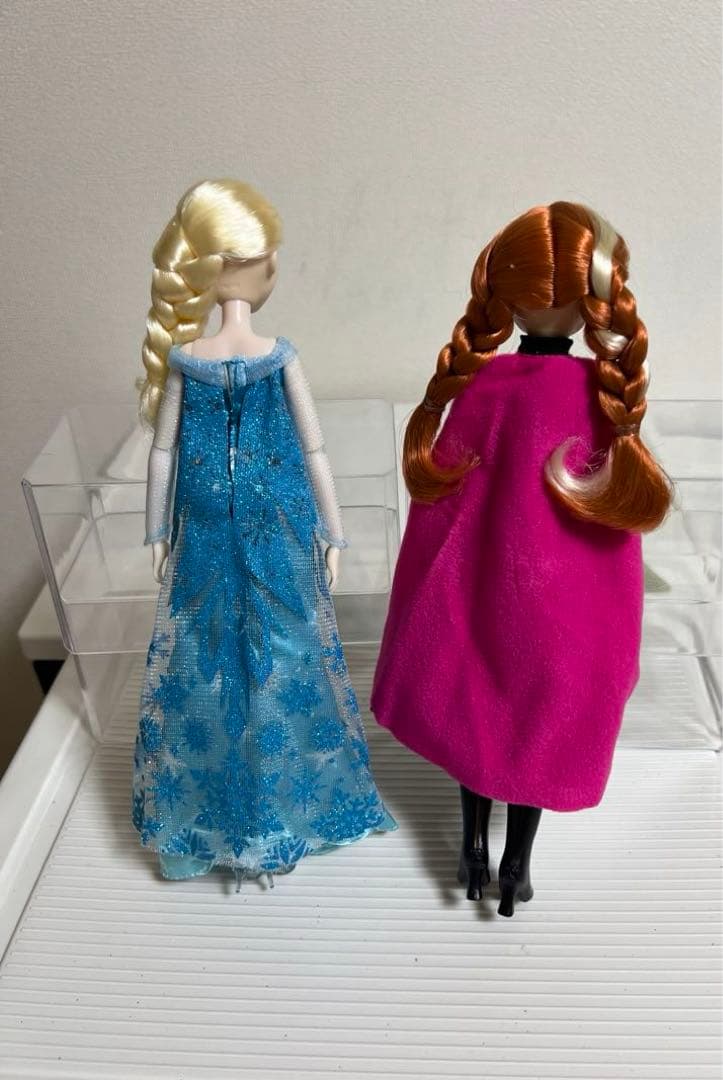 アナ雪、アナ、エルサのお人形（お洋服付き）