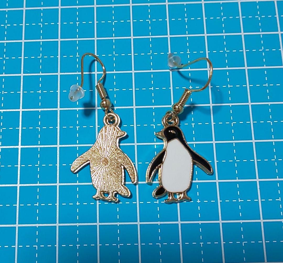HM　ピアス　ゴールド　ペンギン