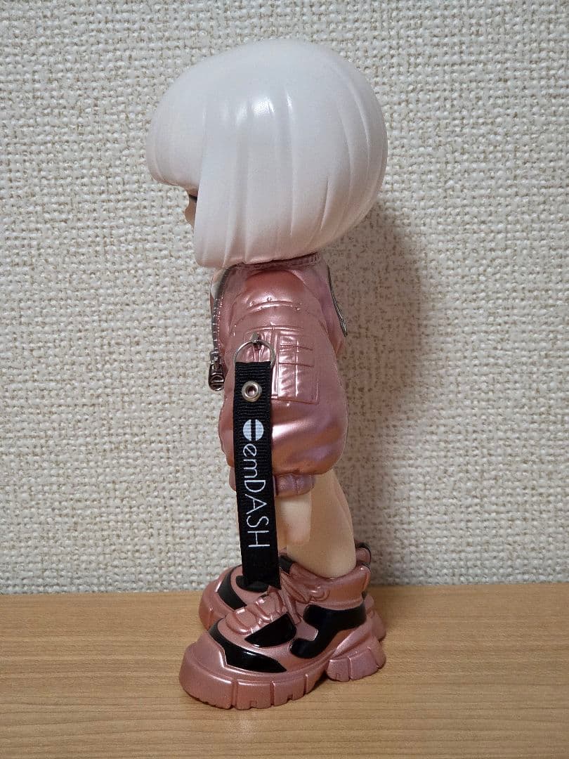 emDASH MOVE Rose Gold MEDICOM TOY 限定 ソフビ