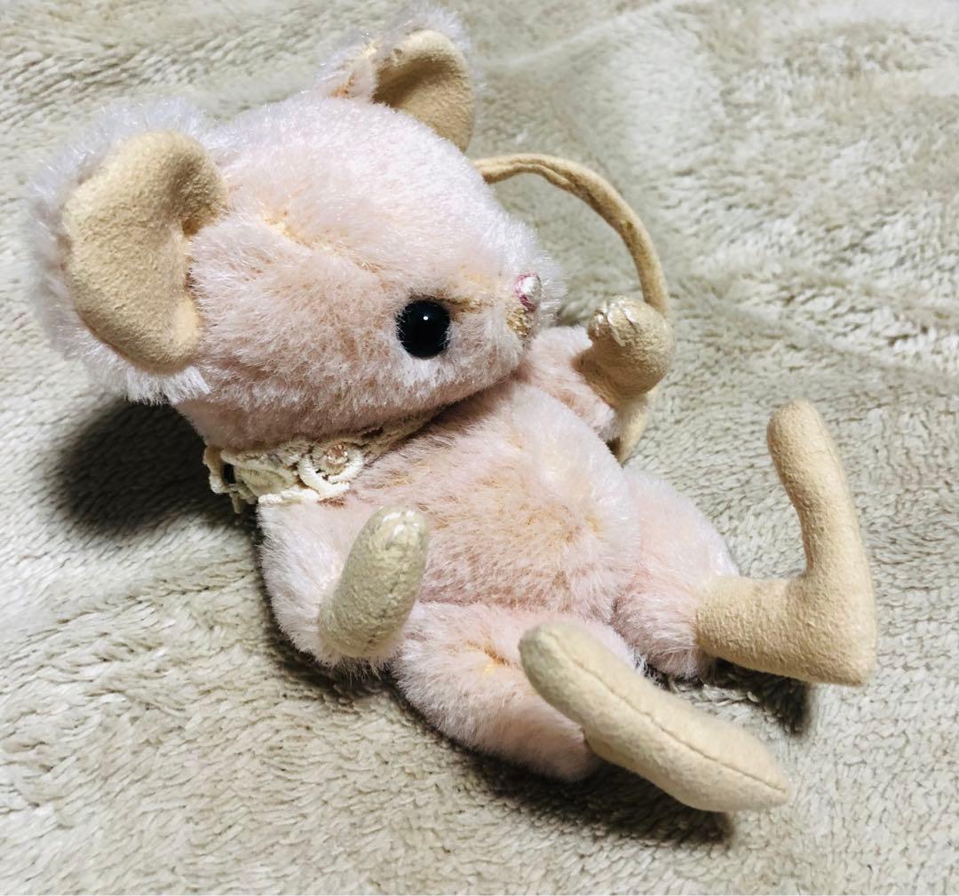 ネズミ　桃色のネズミ　作家　作家様　ハンドメイド　ぬいぐるみ