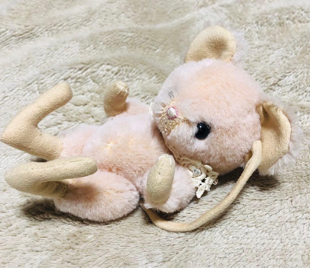 ネズミ　桃色のネズミ　作家　作家様　ハンドメイド　ぬいぐるみ