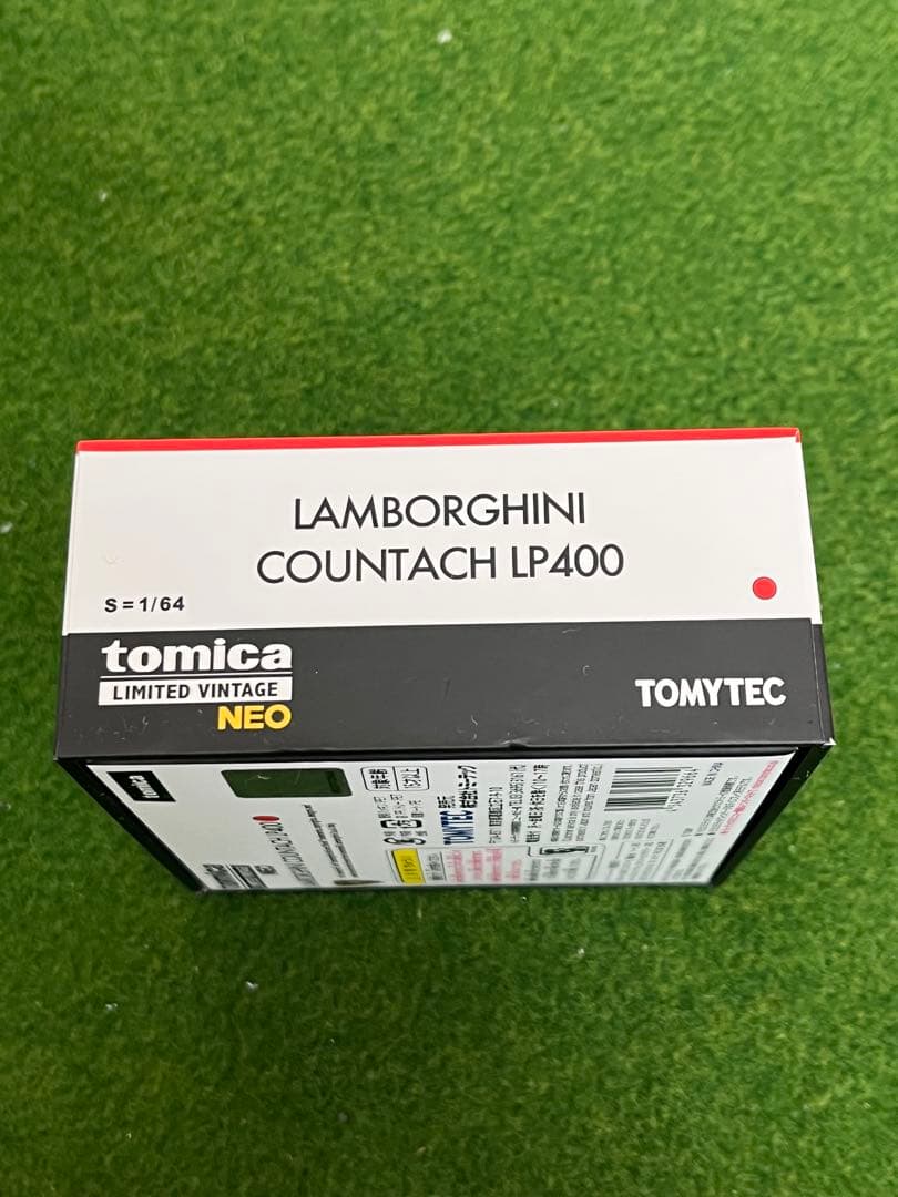 トミカリミテッドヴィンテージネオ　ランボルギーニ カウンタック　LP400 赤