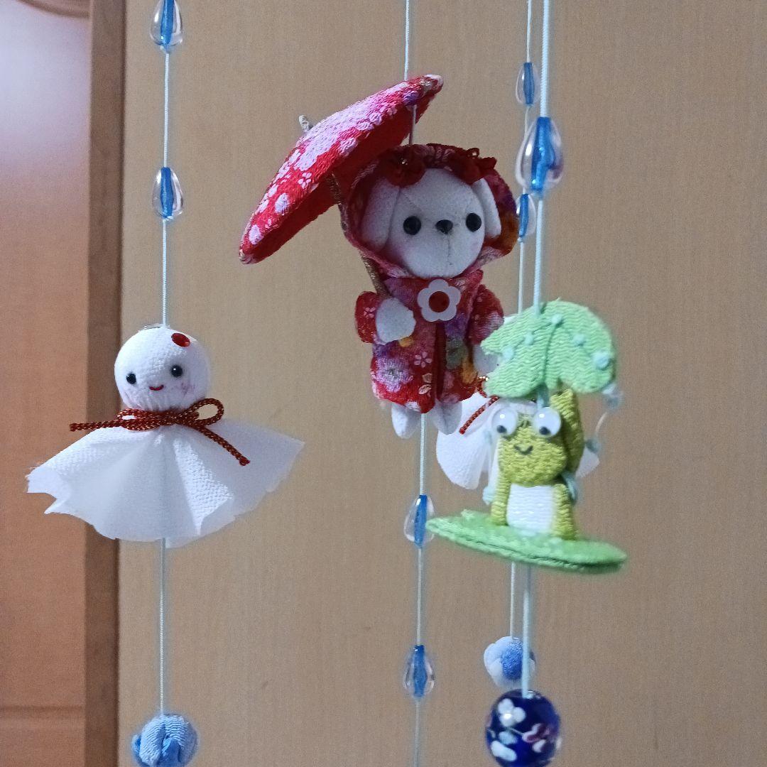 《いっちゃん様ご予約》★いちごちゃんの梅雨吊るし飾り★ちりめん細工