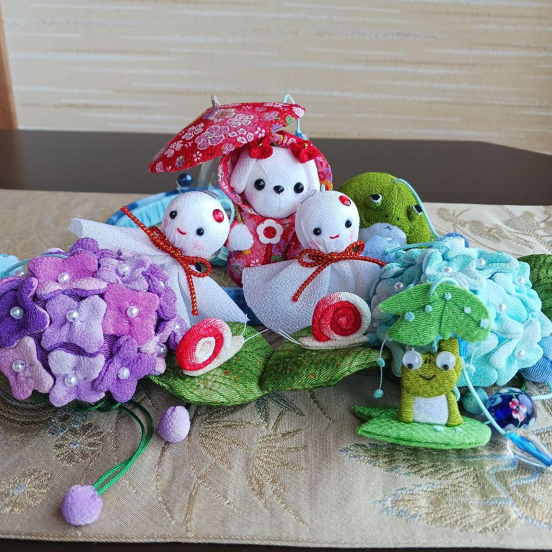 《いっちゃん様ご予約》★いちごちゃんの梅雨吊るし飾り★ちりめん細工