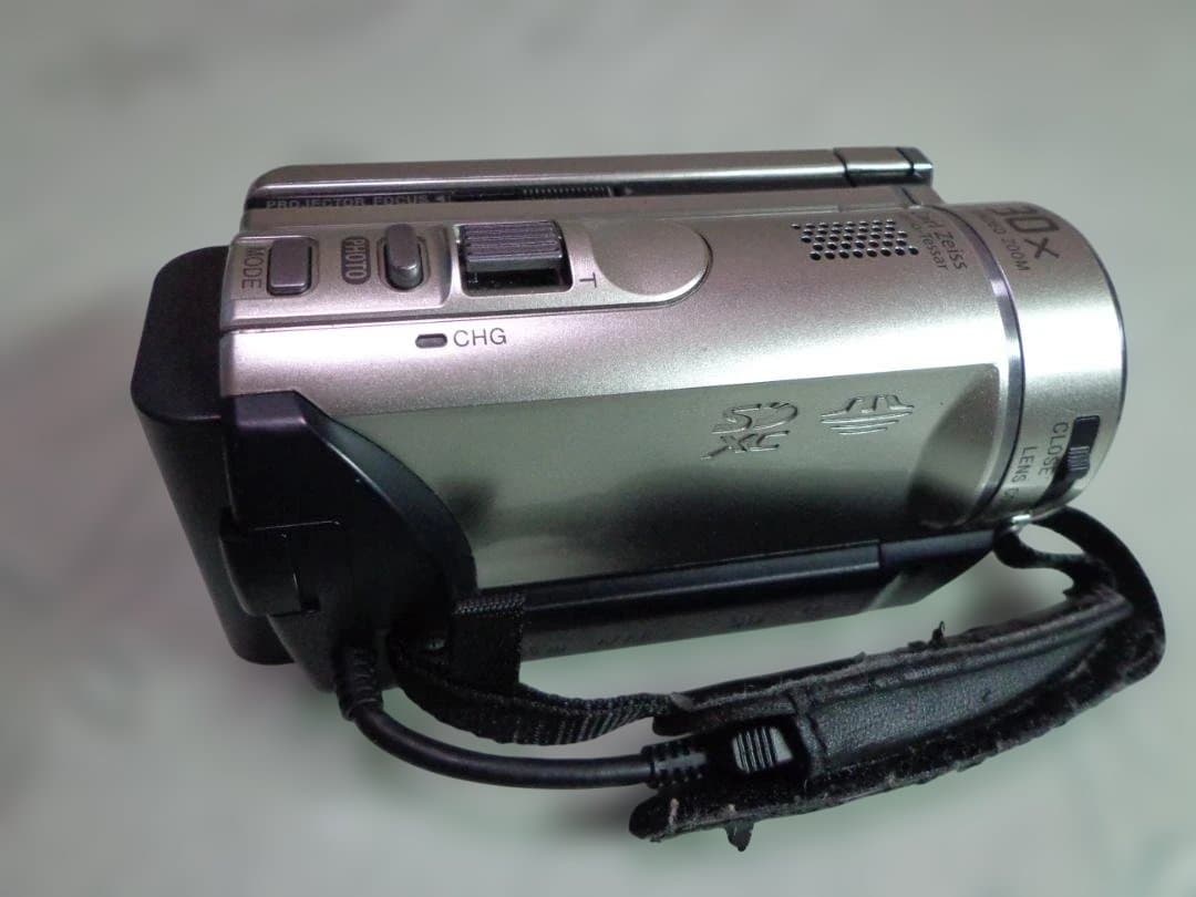 【実用品】SONY HDR-PJ210 プロジェクター付き30倍ズーム カメラ