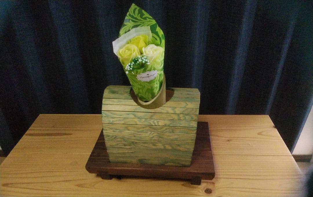 一輪挿し・木製花台