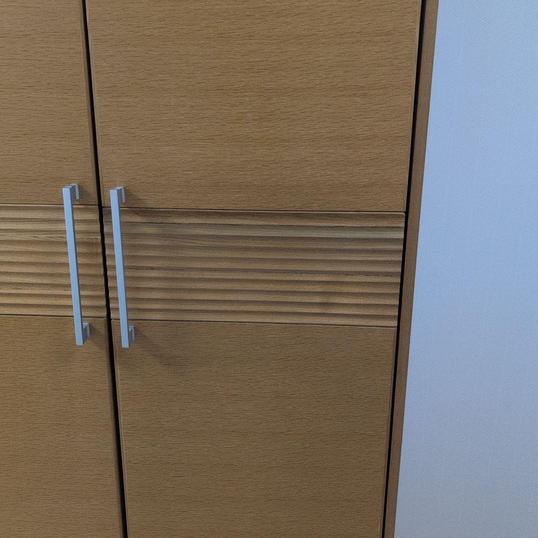 ワードローブ　洋服タンス　扉付き収納　ミラー付き　衣装