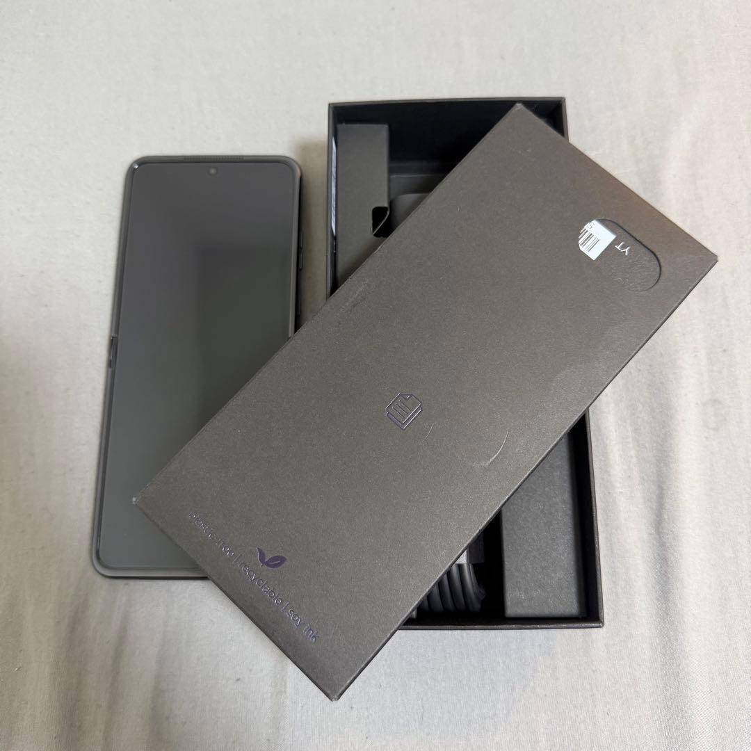 新品Motorola razr 50 ULTRA Softbank版フリー