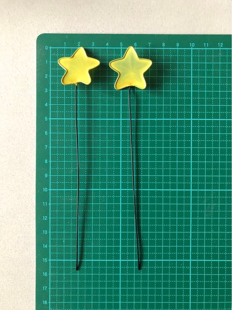 小鳥とポインセチアのリース　ワイヤークラフト　ディップアート　プラ板