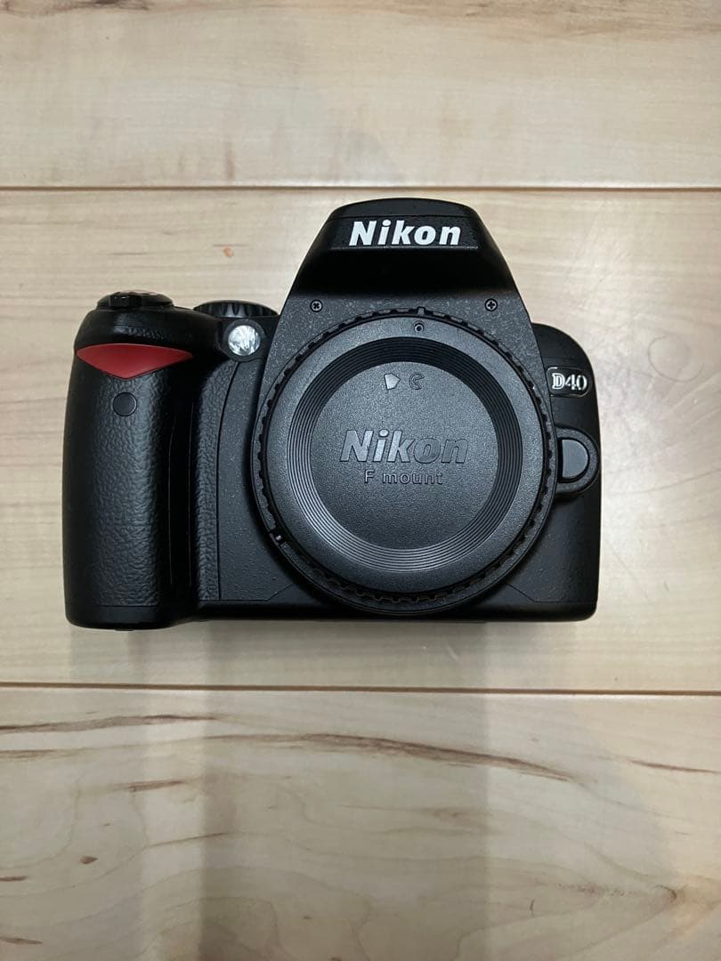 Nikon D40 デジタル一眼レフカメラ　シャッター回数2,098回！