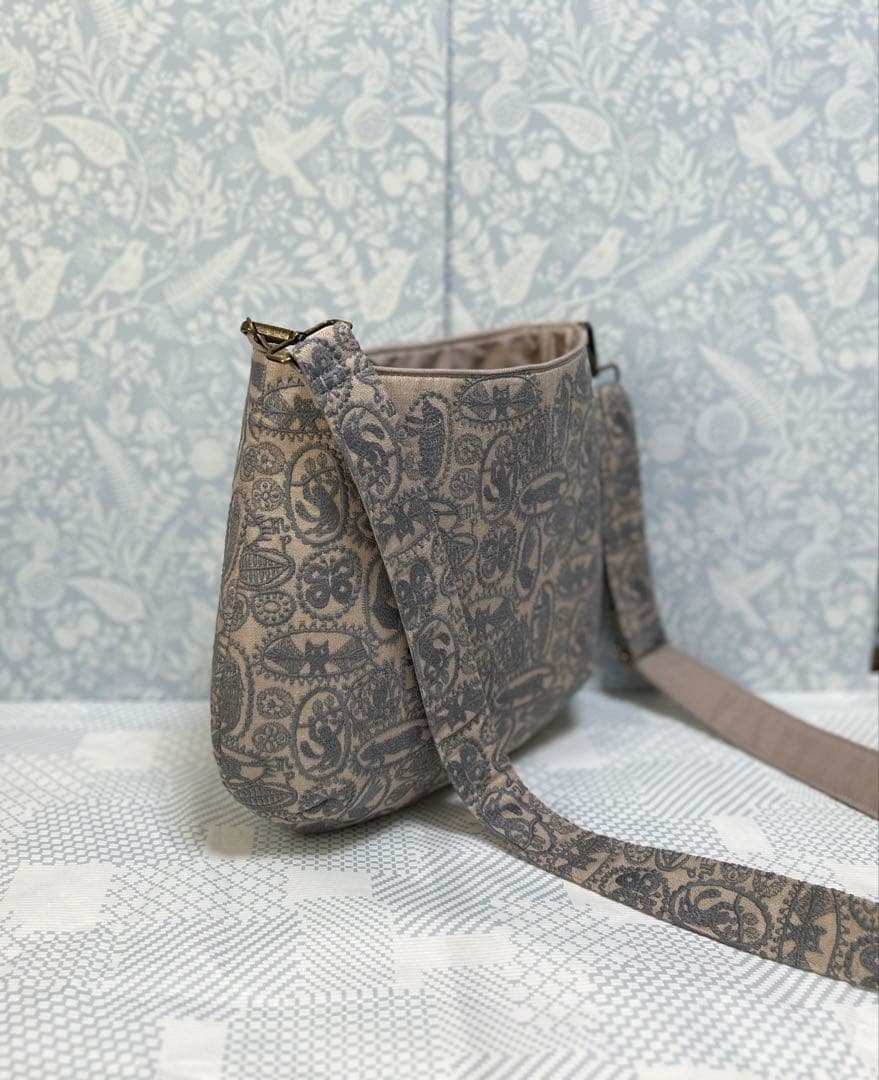 すず 様 jungle relief gray コロりんショルダー
