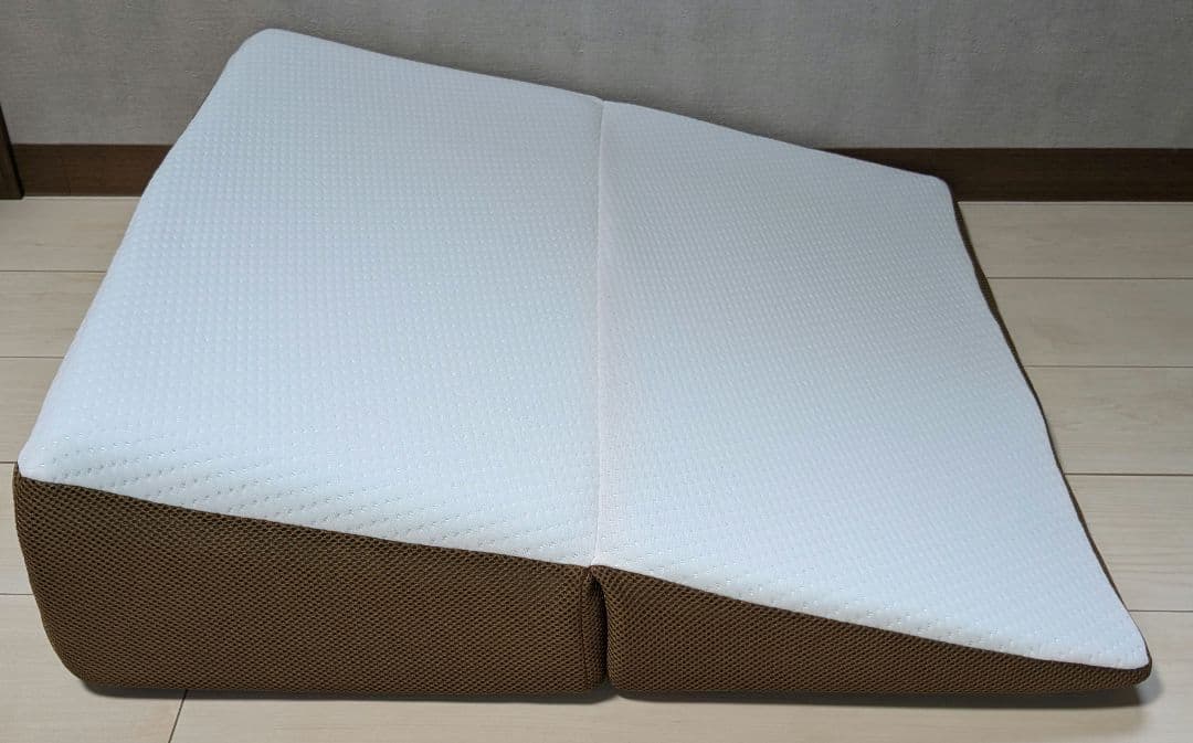 【お引取り限定】睡眠角度を考えた 背中から支える斜め枕