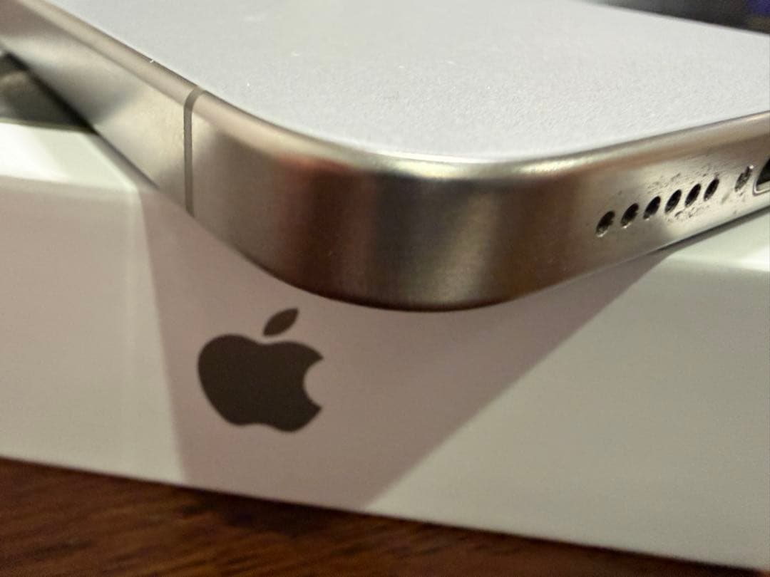 iPhone 15 Pro Max 256GB ナチュラルチタニウム