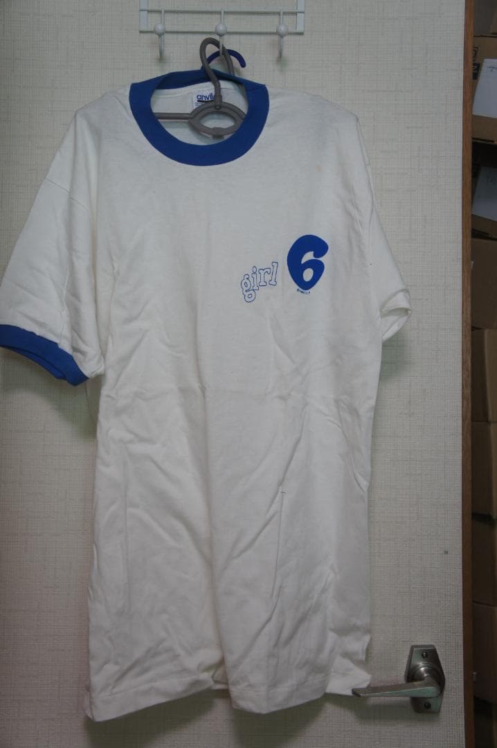 映画 ”ガール６”のポスター とロゴ入りTシャツ、キャップのセットですべて新品