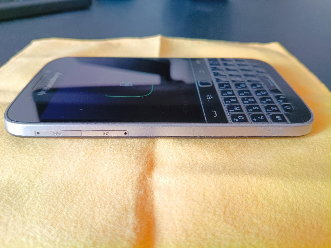 BlackBerry Classic Q20 SIMフリー ブラック