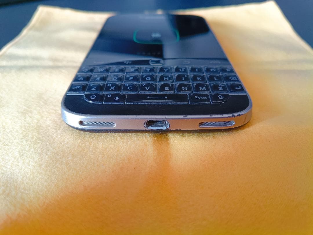 BlackBerry Classic Q20 SIMフリー ブラック