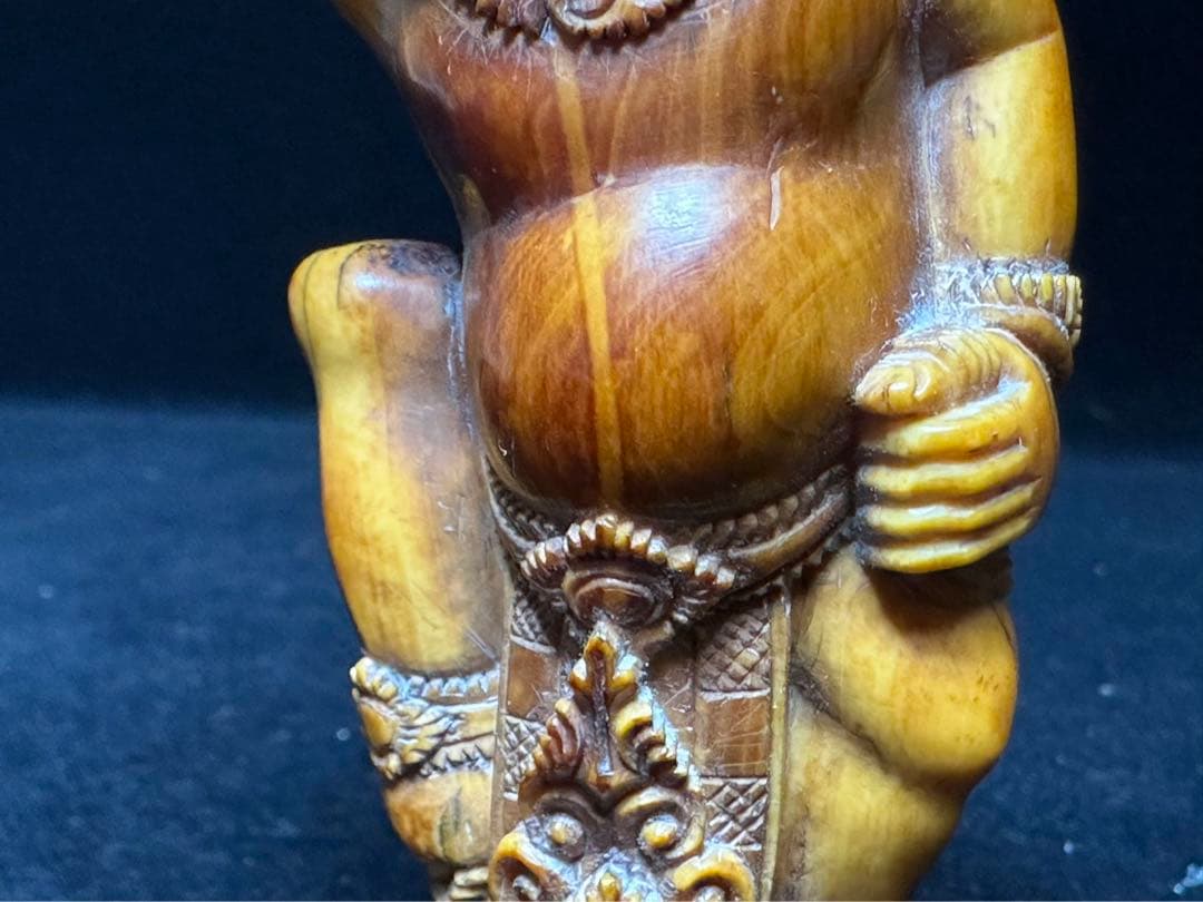極上　置物　根付　神様　天然素材　彫刻 　細密細工　骨董　アンティーク