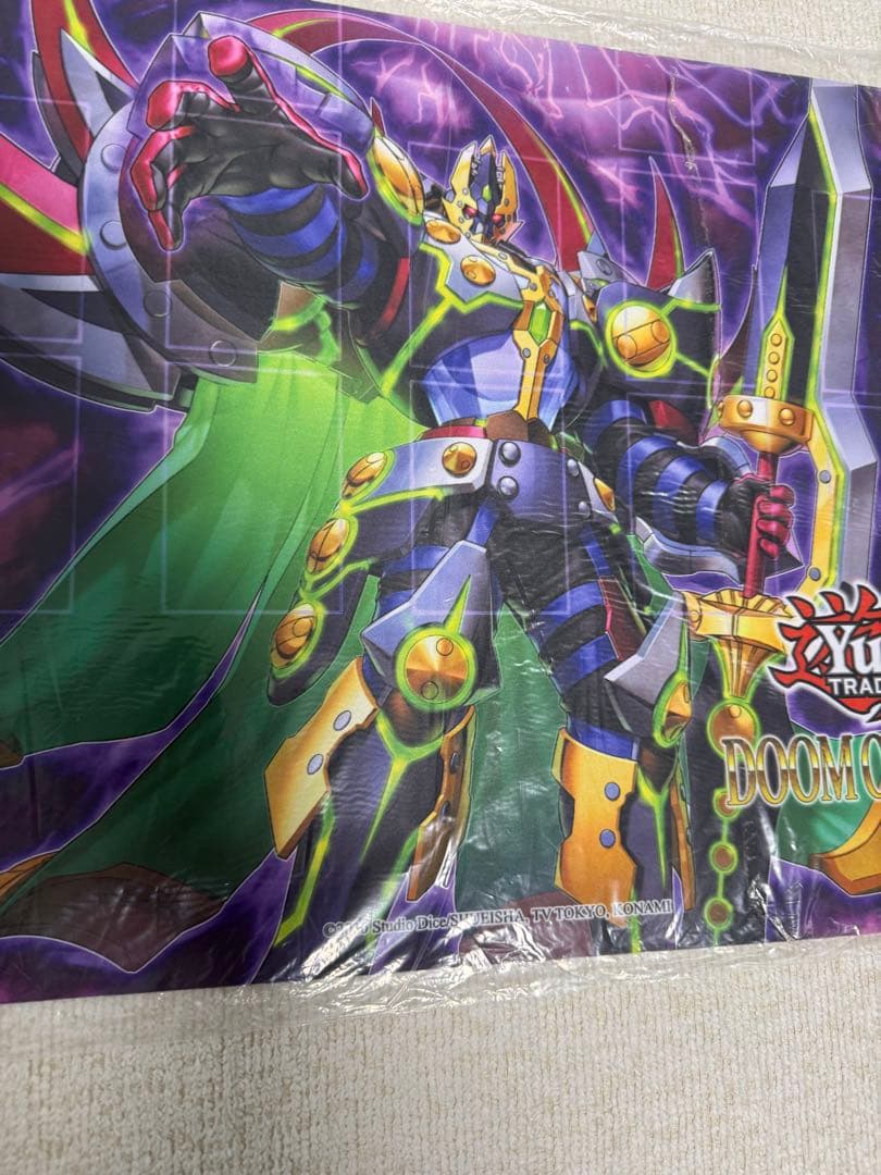 新品未使用 遊戯王 DDDD偉次元王アーククライシス プレイマット　開封済み