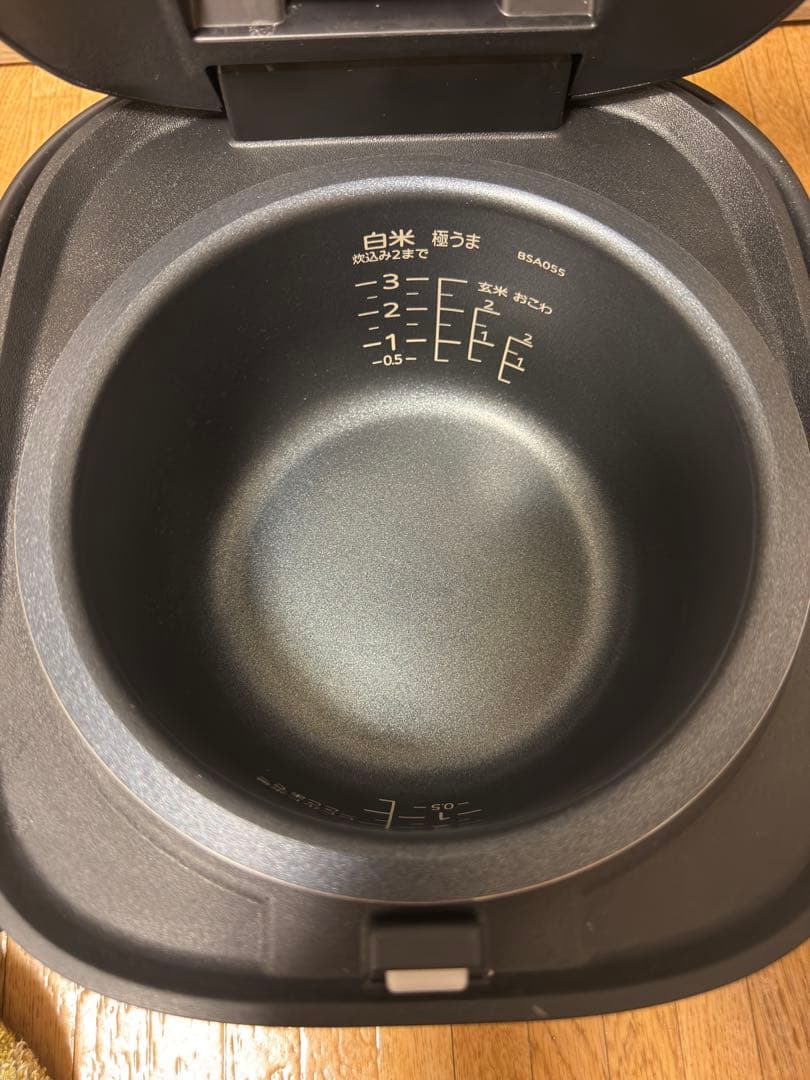 TIGER 炊飯器 ブラック 炊きたて 3合炊き JBS-A055