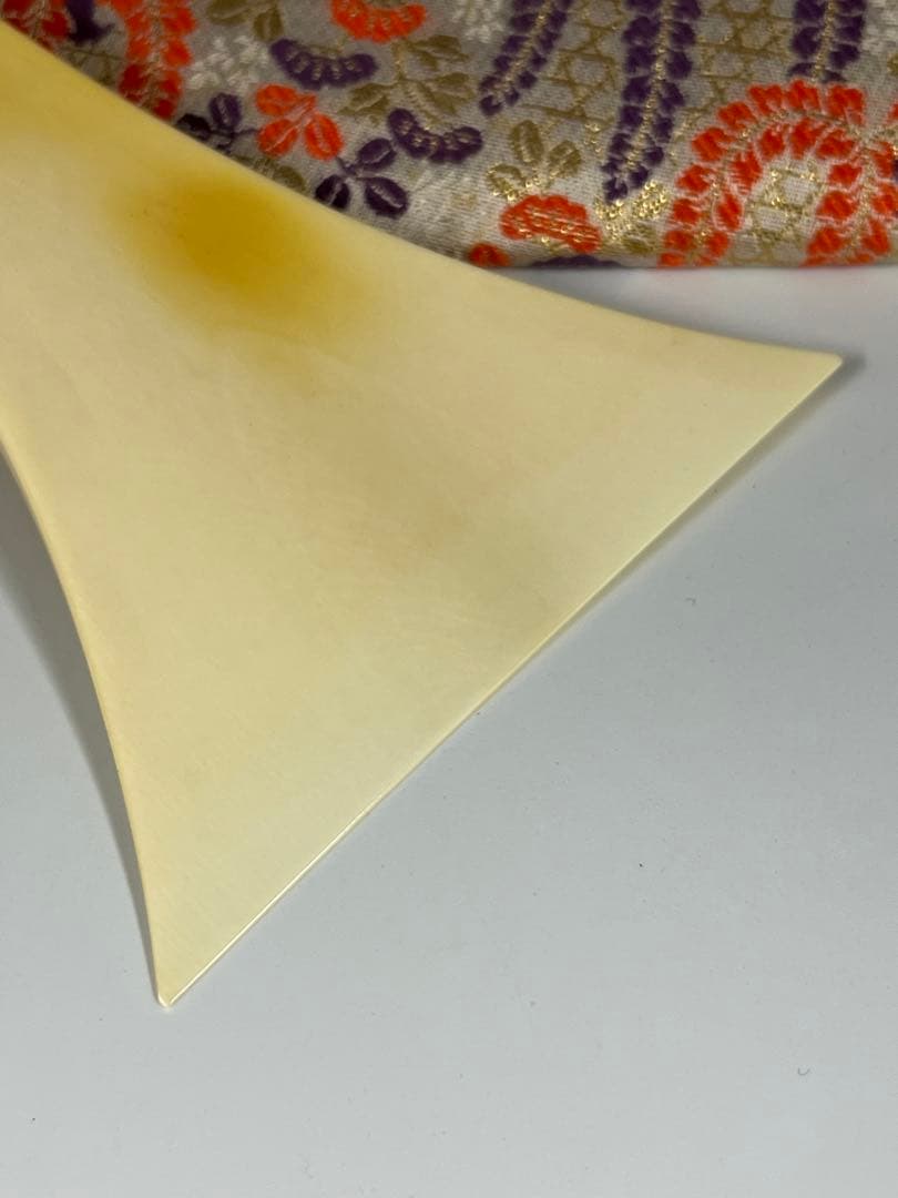 極上　三味線　撥　バチ　天然素材　和楽器　アンティーク　細密細工/BL1-04