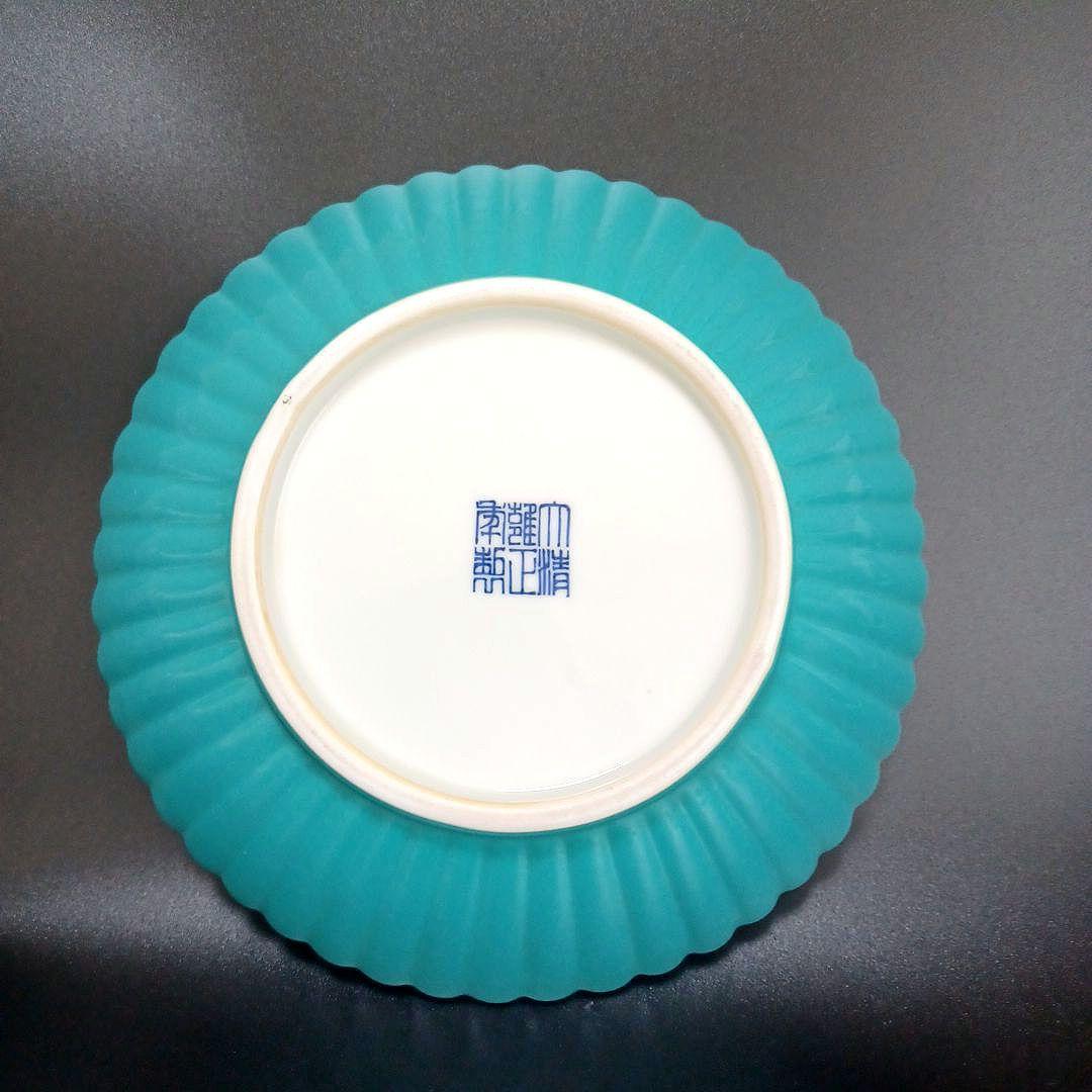 紅釉天藍釉菊口皿一対　中国古美術