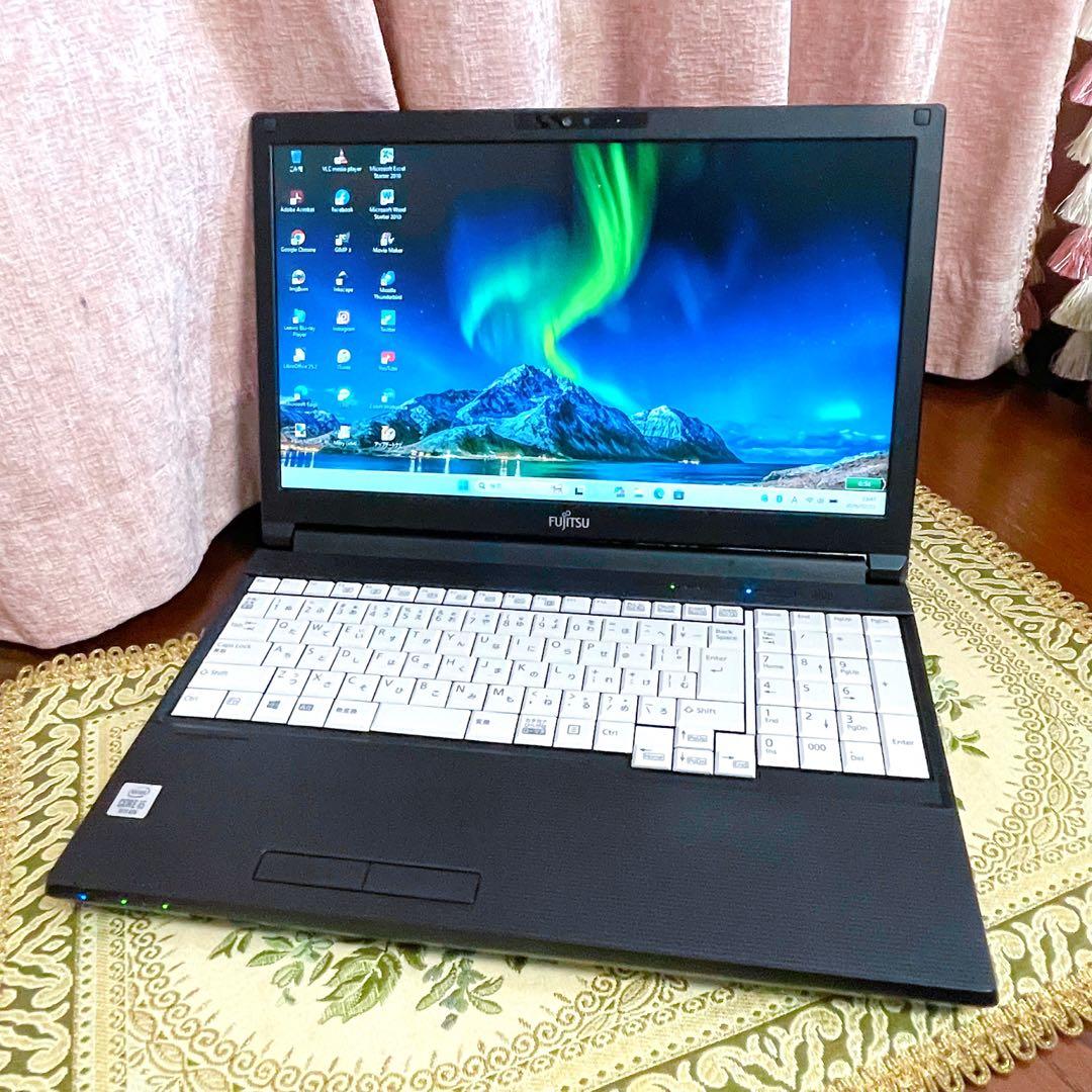 極美品⭐︎第10世代Corei5⭐︎SSD⭐︎ノートパソコン⭐︎オフィス付き⭐︎ブラック