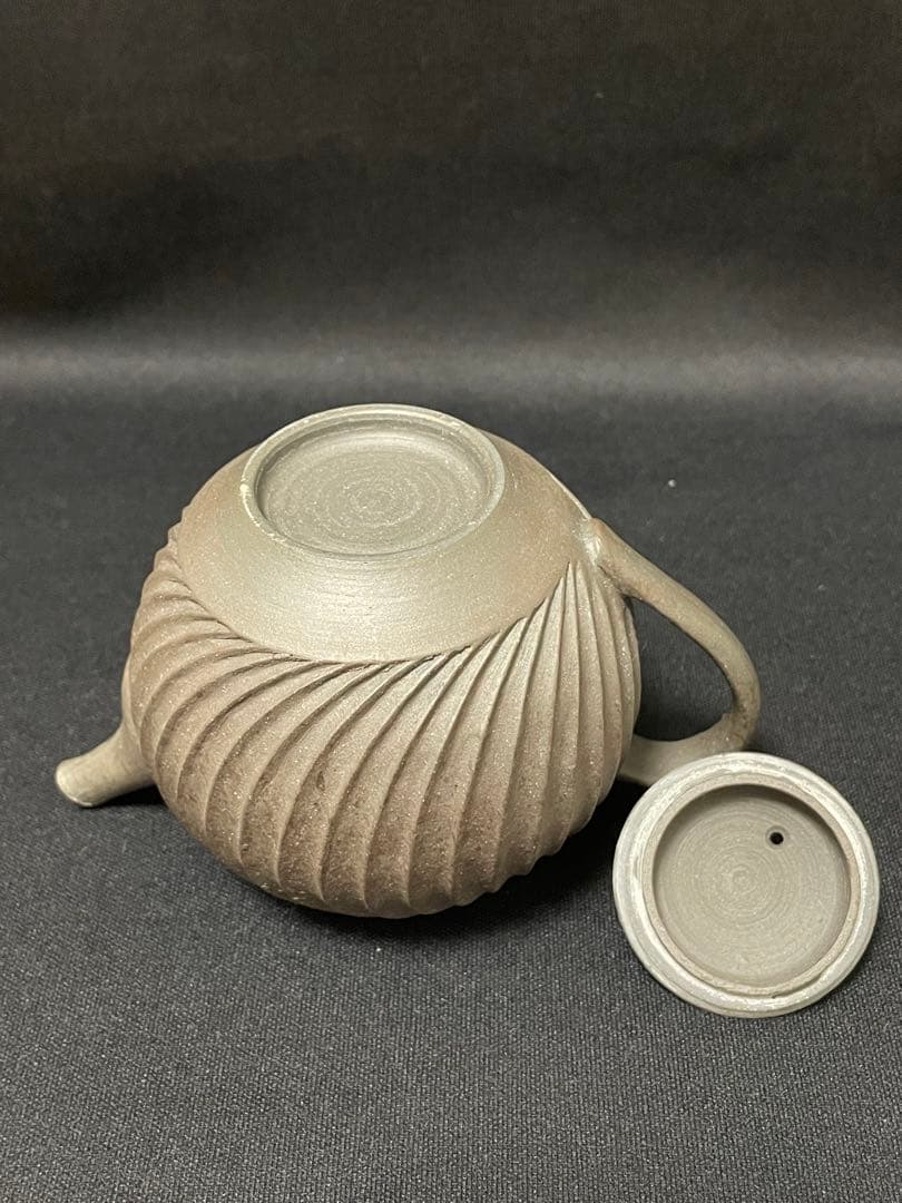 加藤財　彫　黒丸　急須