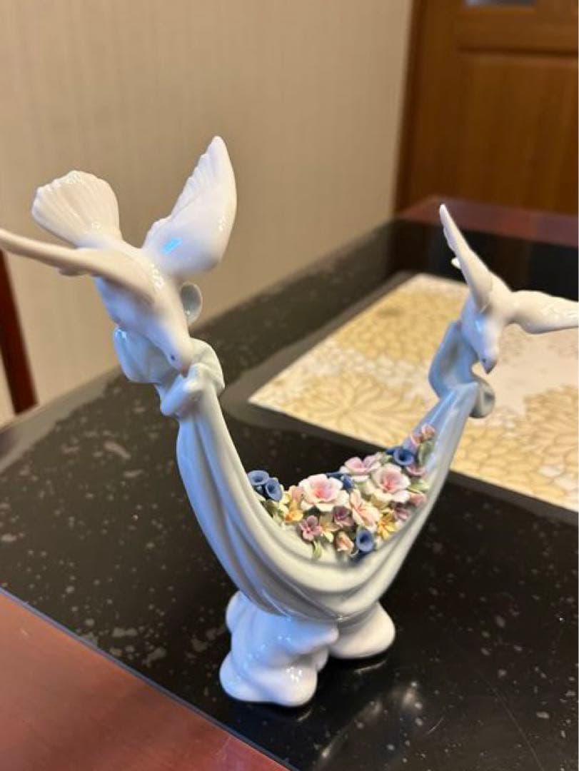 リヤドロ　平和の花かご