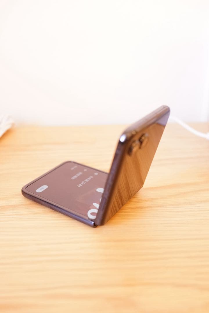 motorola razr 50 ULTRA 本体