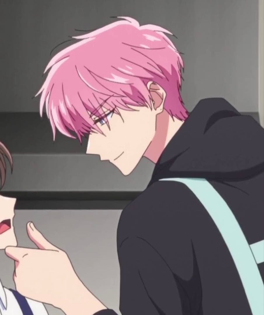 ピンク髪キャラクター スーツ姿