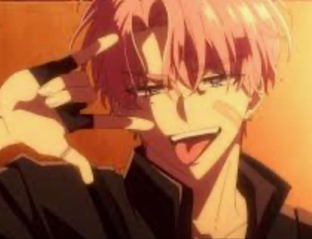 ピンク髪キャラクター スーツ姿