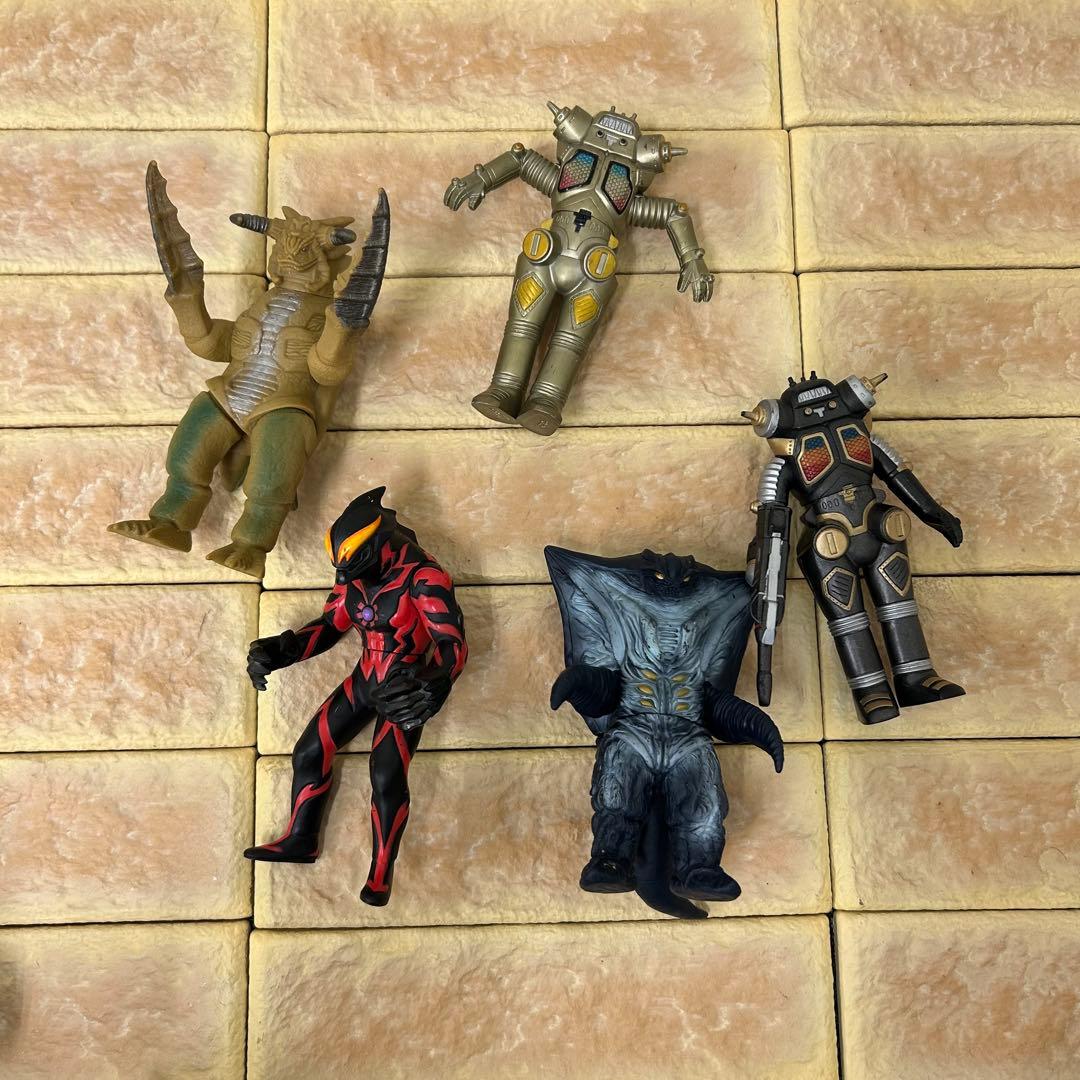 ウルトラマン　怪獣フィギュア 15体セット